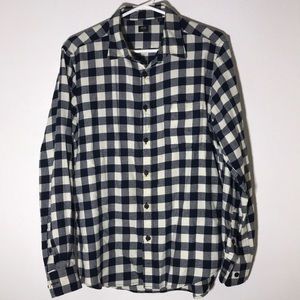 Men’s Uniqlo shirt
